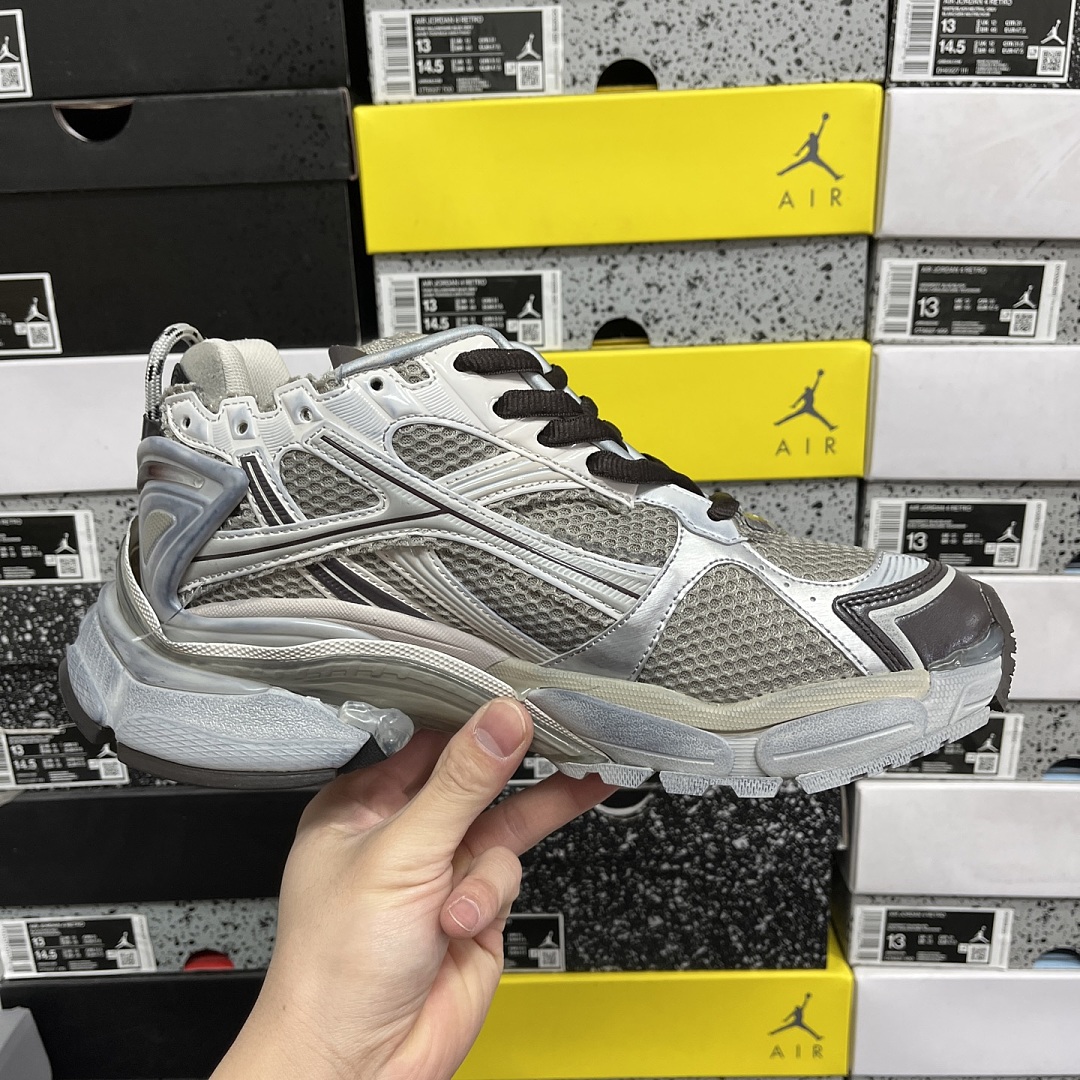 Balenciaga BLCG Runner 7.5 - Image 9