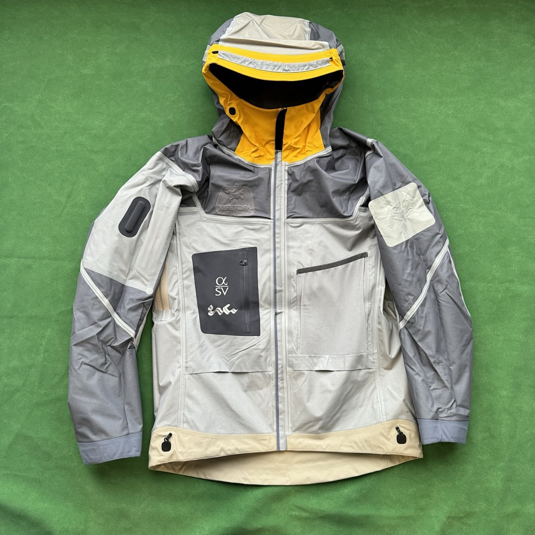 Arc'teryx Alpha SV Year Or The Snake GTX Jacket LNY2025 - Image 19