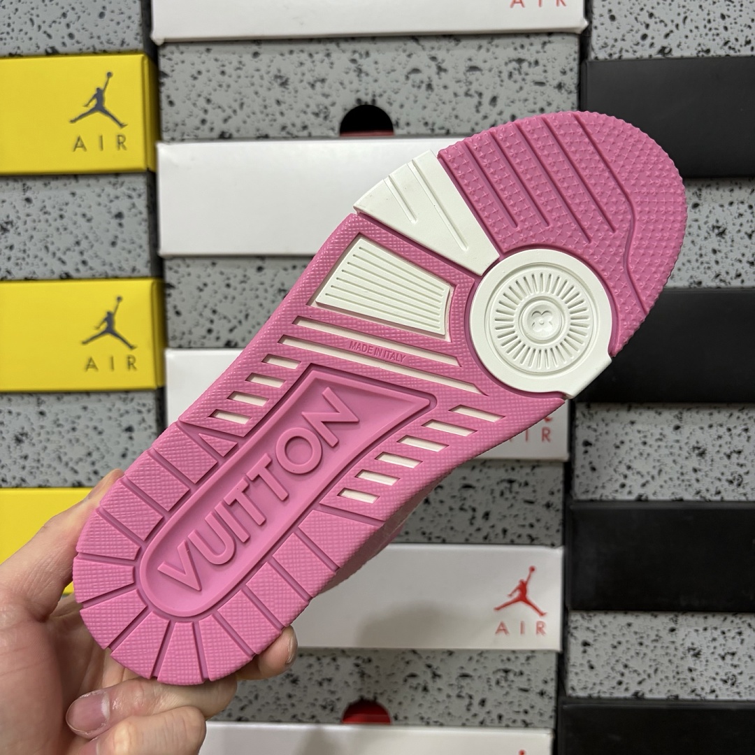 Louis Vuitton Trainer - Image 4