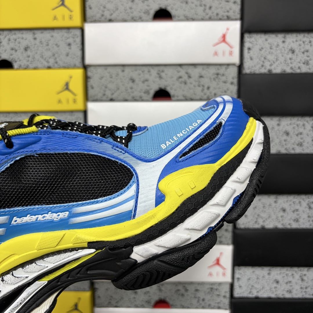 Balenciaga Triple S 2 - Image 3