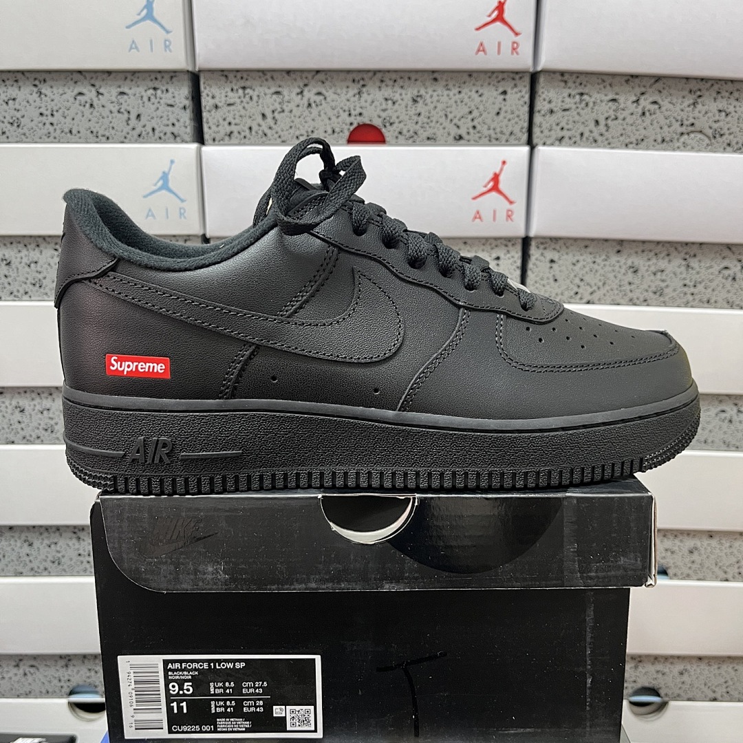 Nike Air Force 1 Low Supreme (Black)