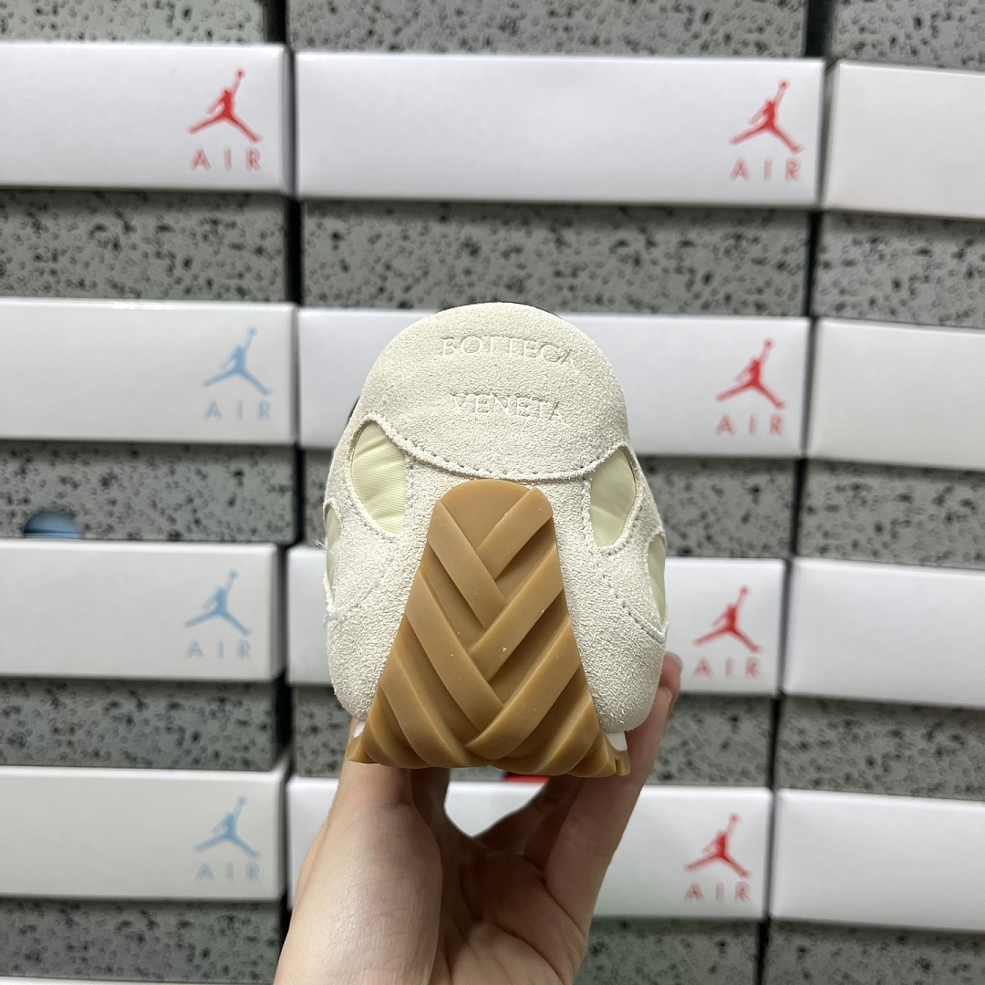 Bottega Veneta Orbit Surf Vapor S2 9166 - Image 3
