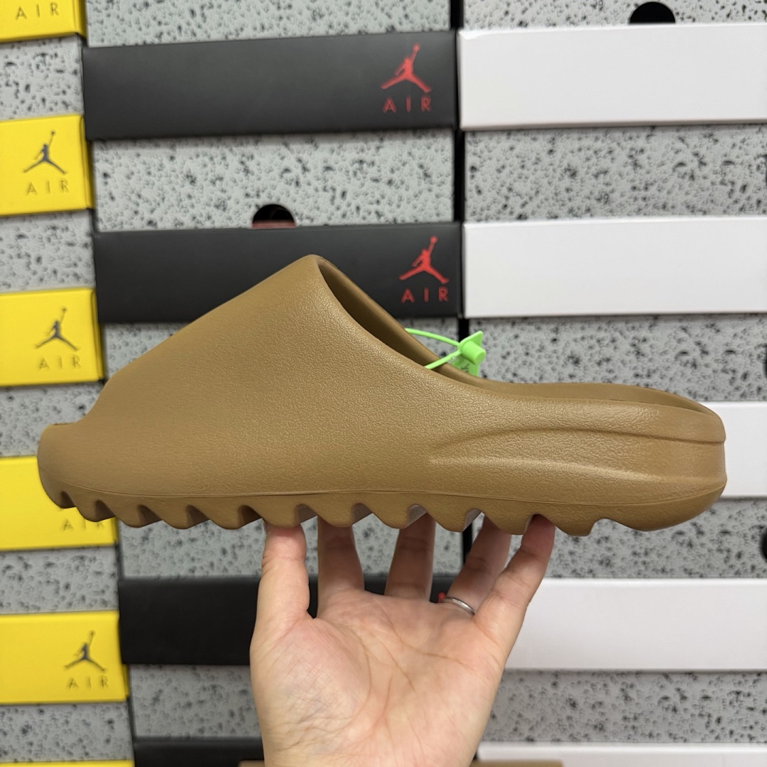 Adidas Slide/Foam Runner - Image 112