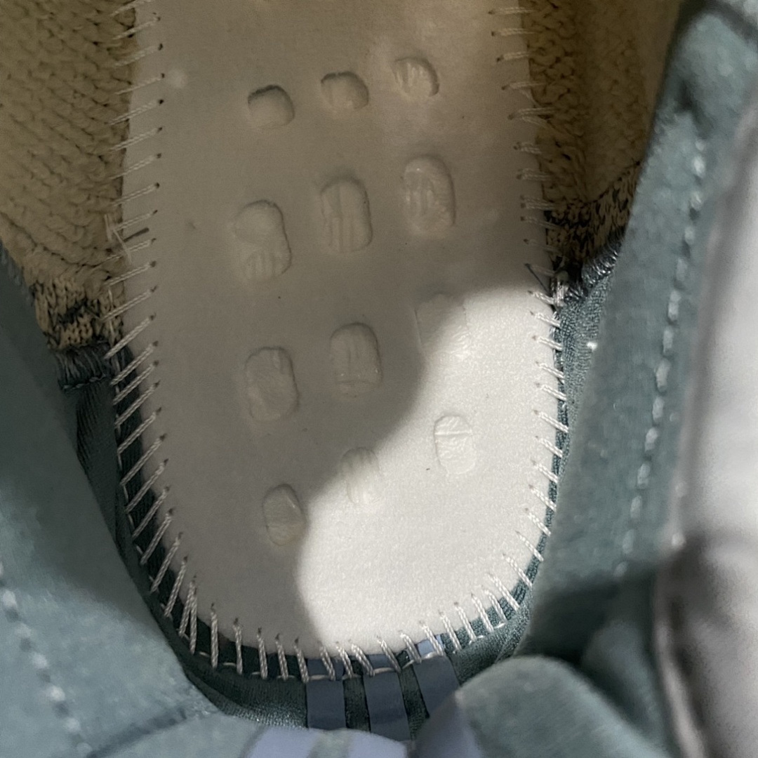 Adidas Yeezy - Image 15