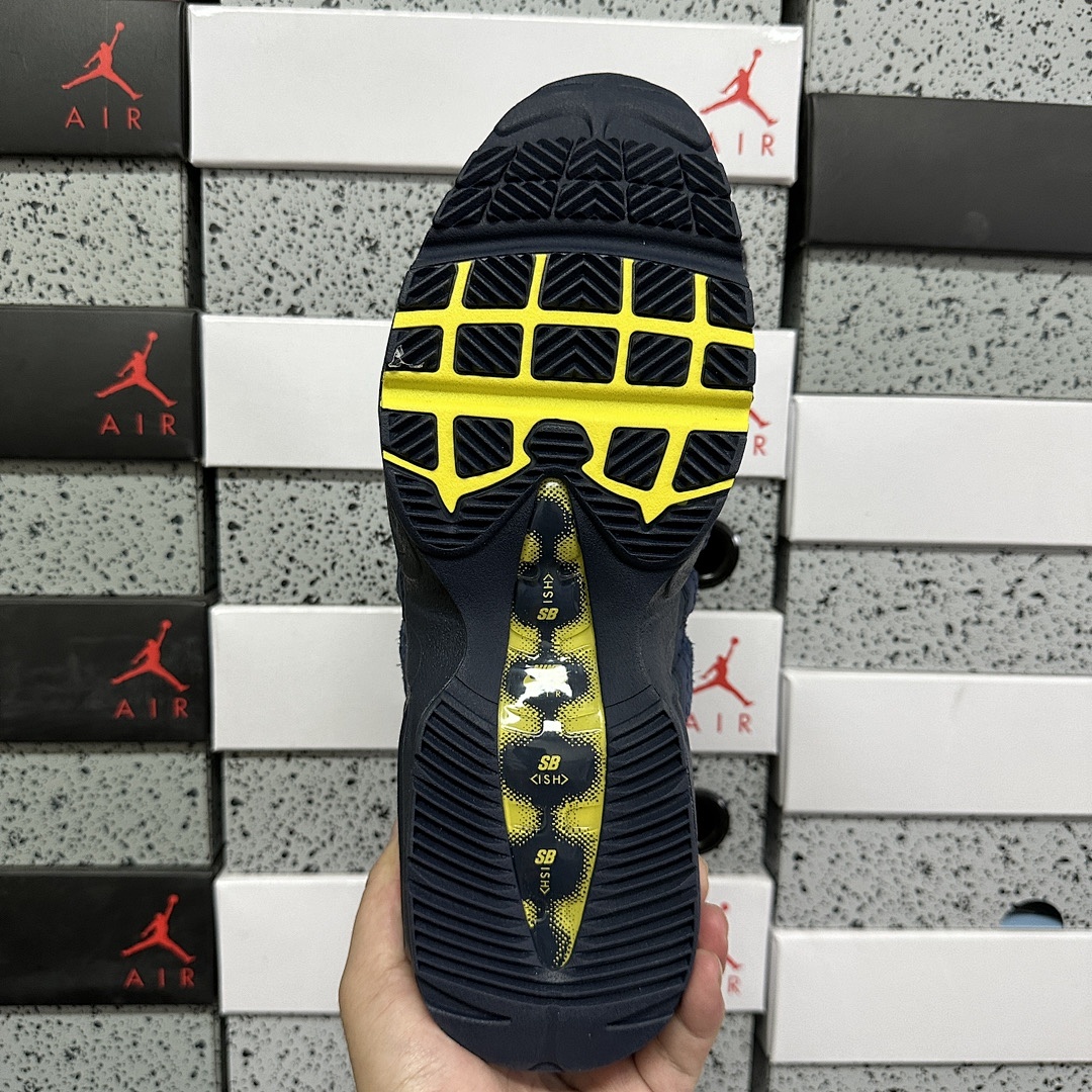Nike Air Max 95 SB Eric Koston Obsidian Speed (Yellow) - Image 4