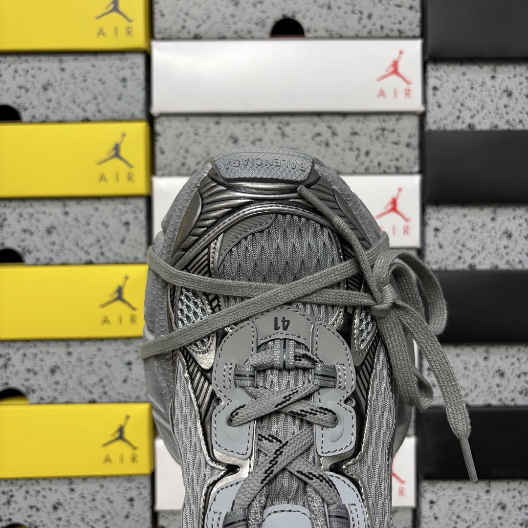 Balenciaga BLCG 3XL - Image 3