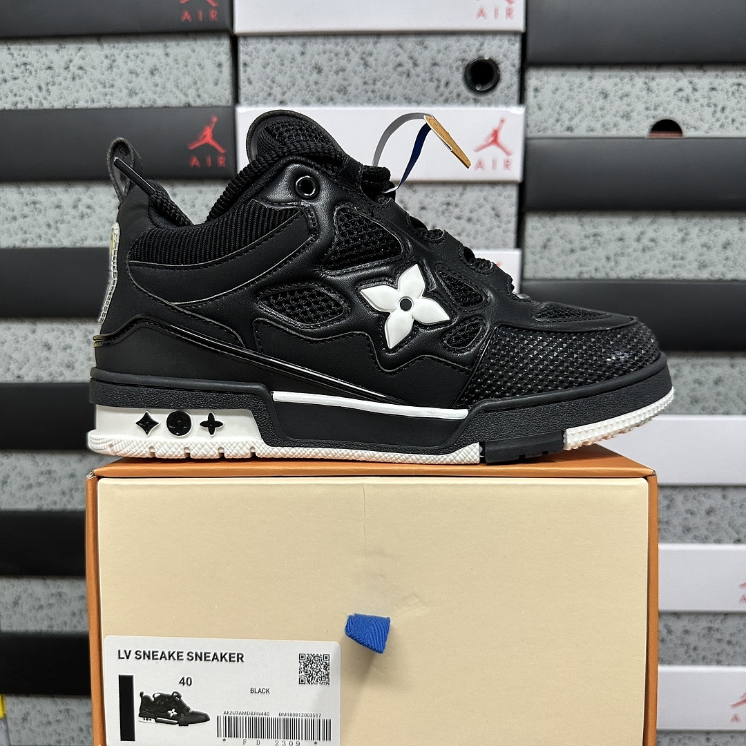 Louis Vuitton Skate Sneaker SK8 (Black White)
