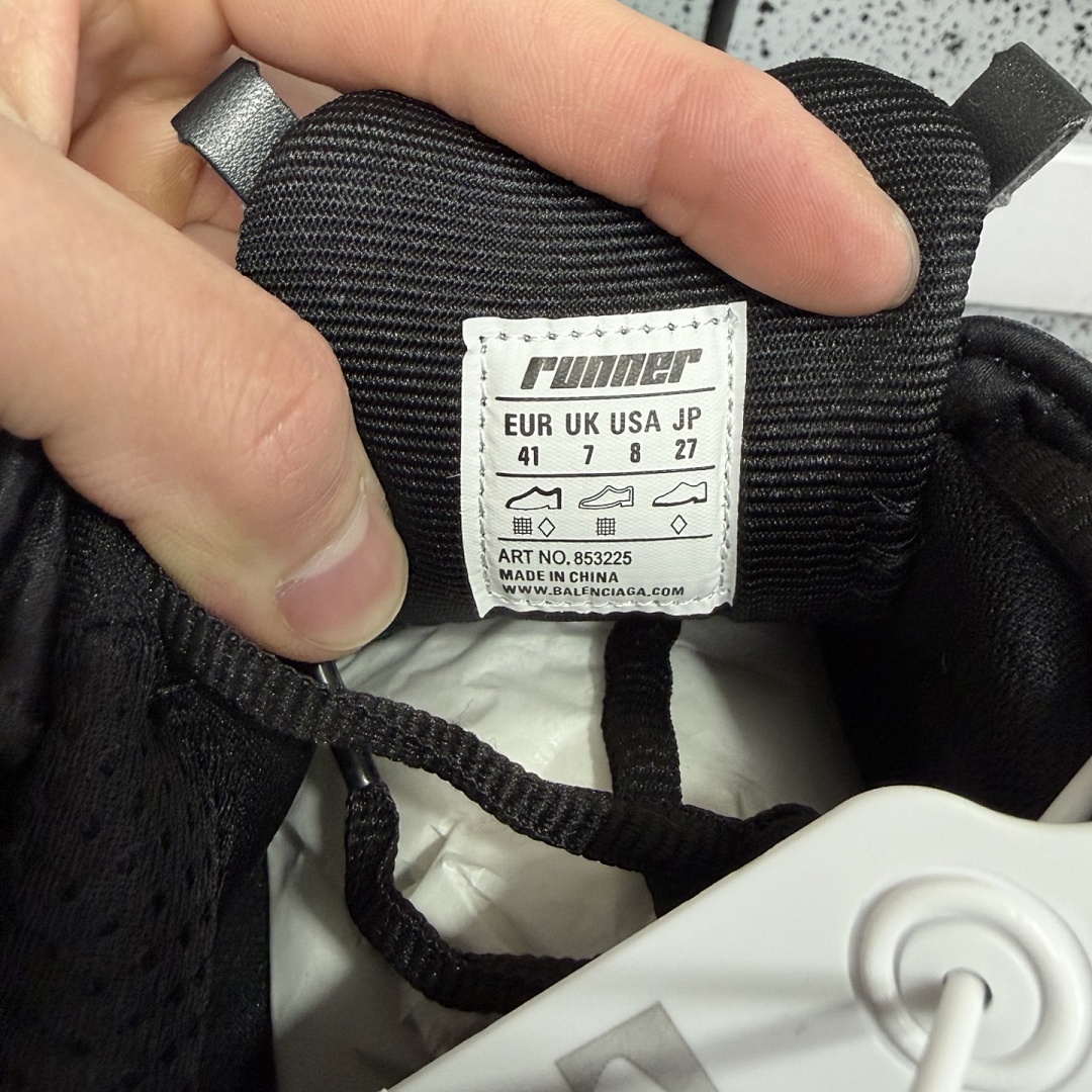 Balenciaga Runner 7 Gen (Black LED) - Image 4