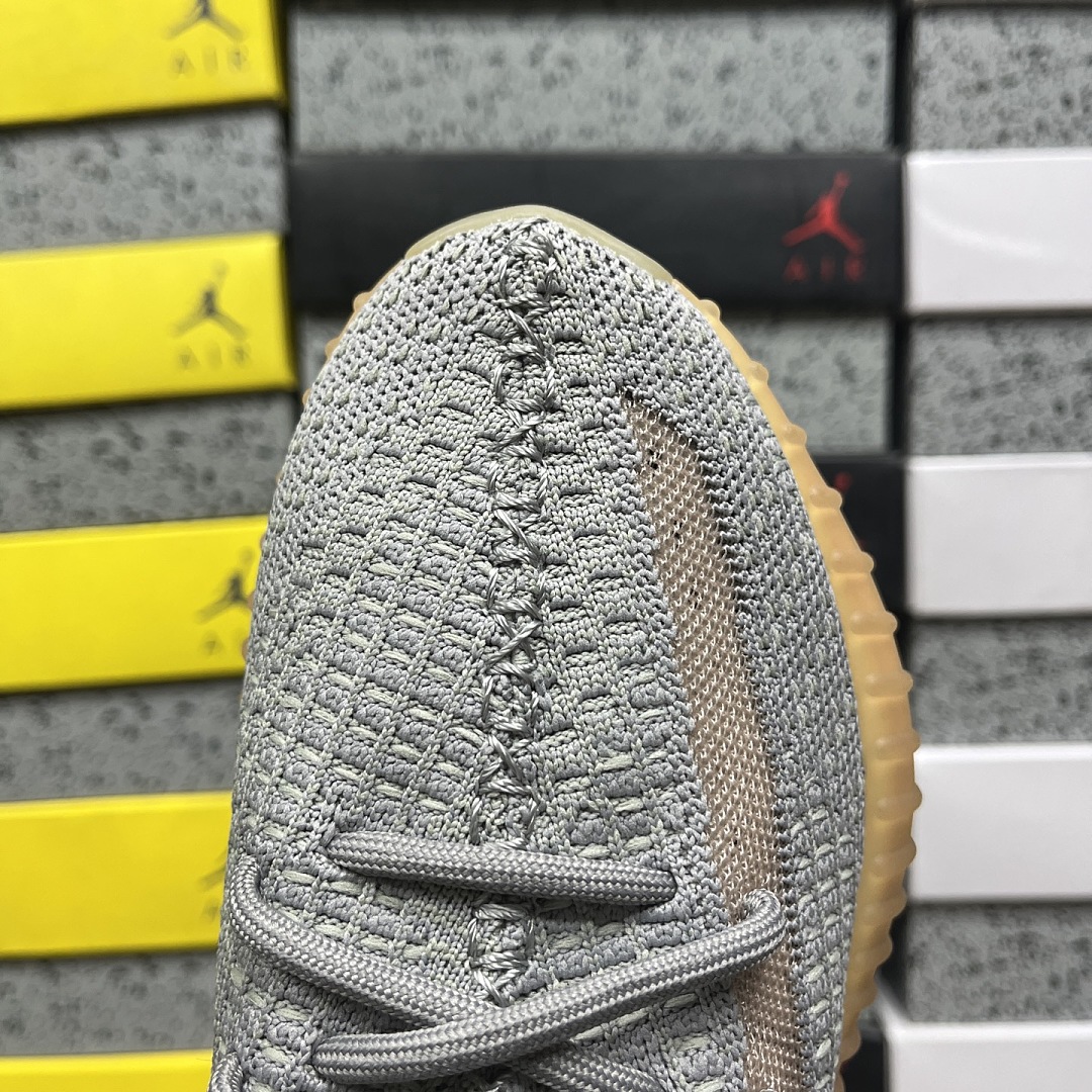 Adidas Yeezy Boost 350 V2 - Image 10