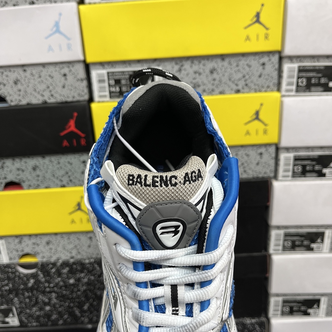 Balenciaga BLCG Runner 7.0 - Image 2