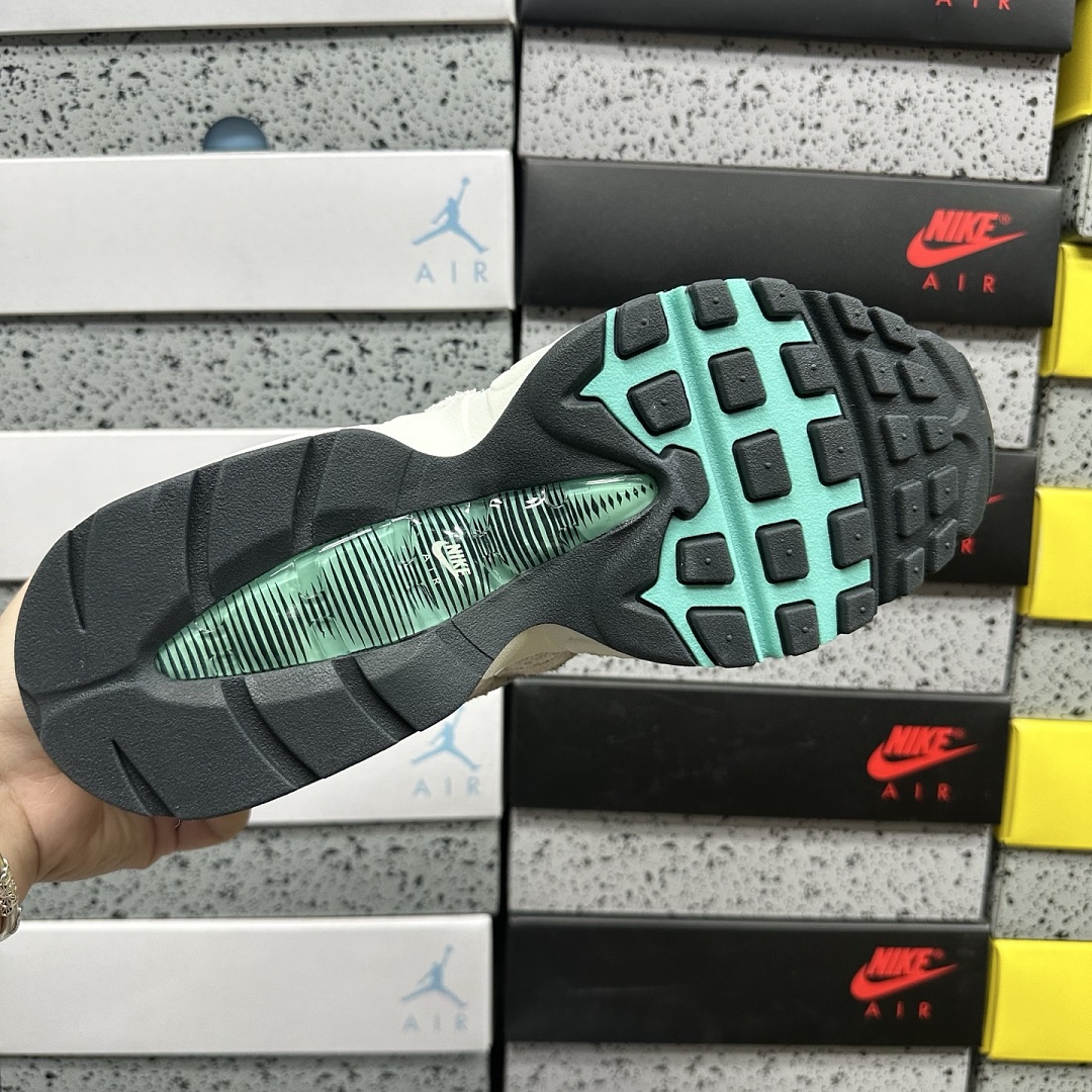 Nike Air Max 95 OG Big Bubble Greedy - Image 6