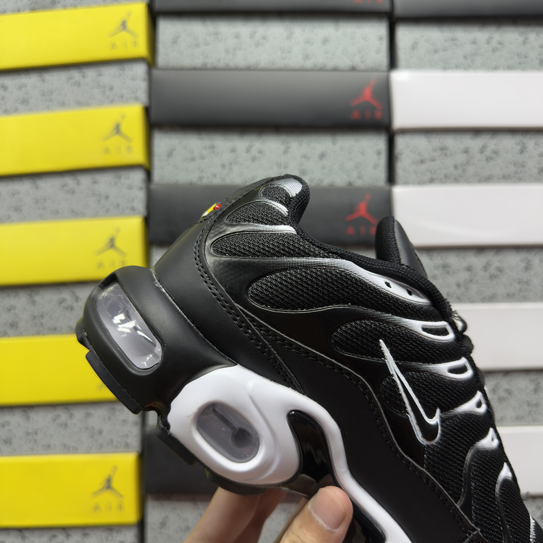 Nike Air Max Plus - Image 7