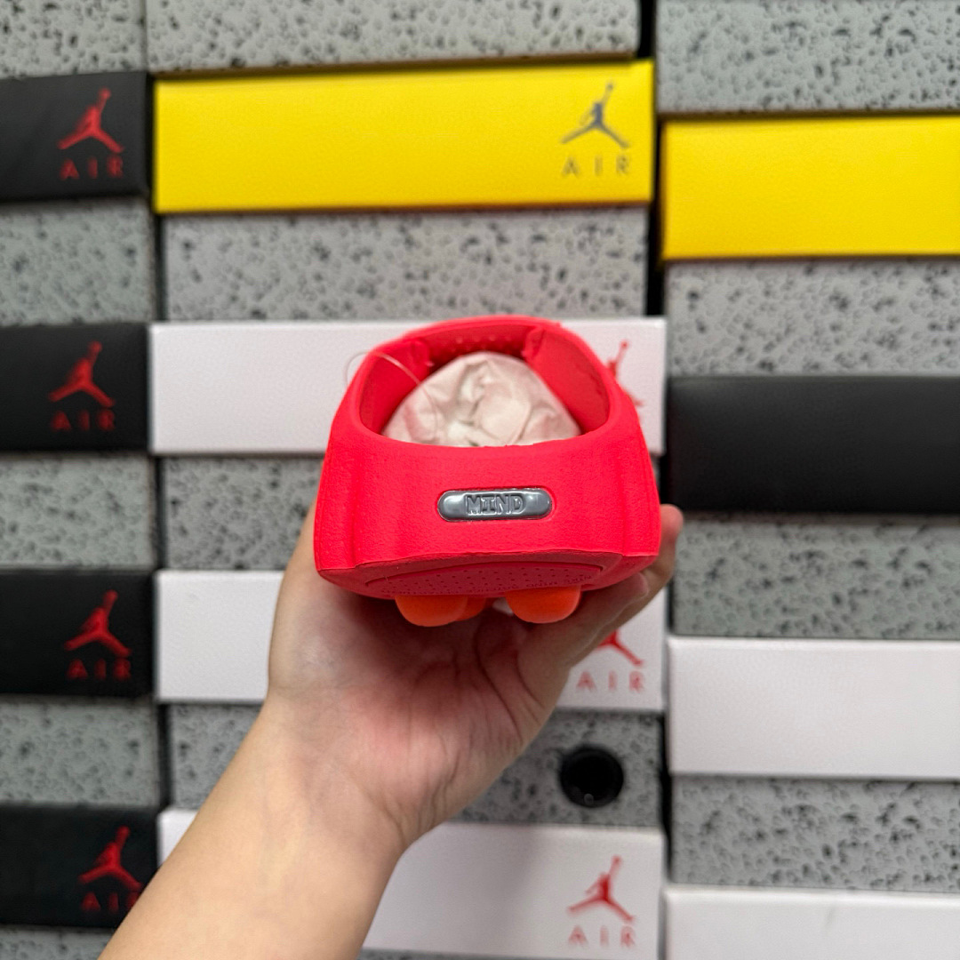 Nike Mind 001 Slide Solar Red HQ4307-600 - Image 2