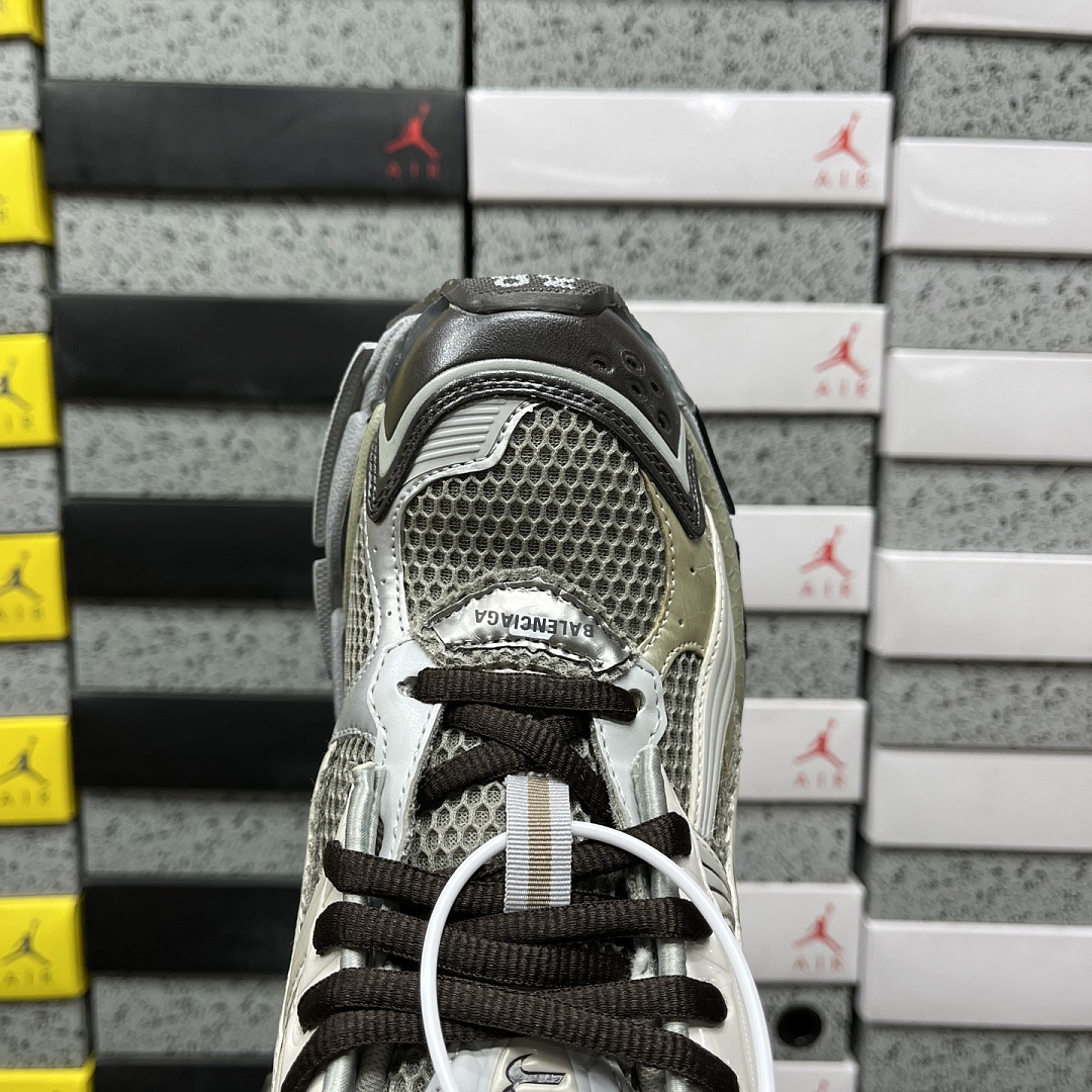 Balenciaga BLCG Runner 7.5 - Image 2
