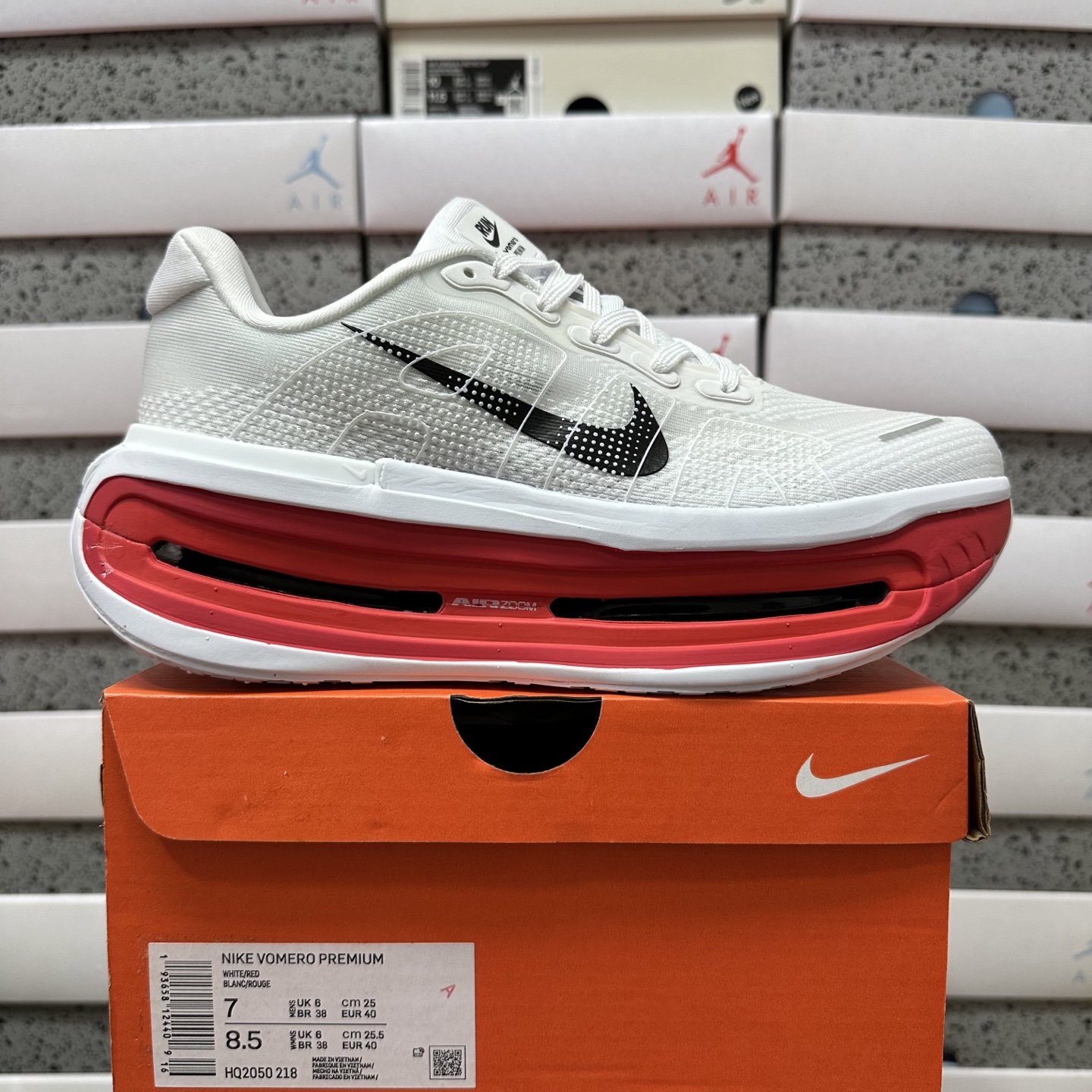 Nike Vomero Premium HQ2050-218 - Image 11