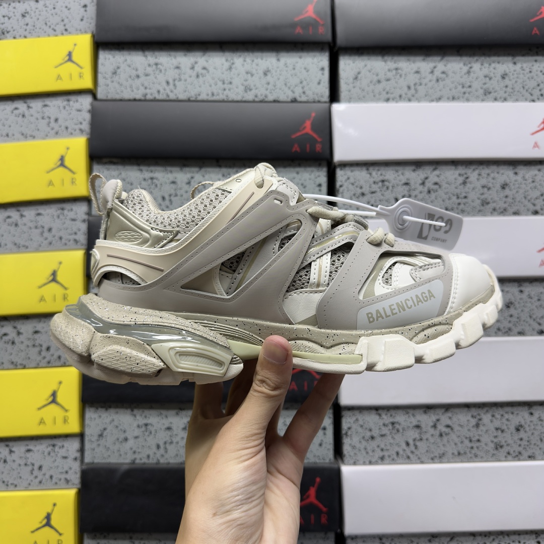 Balenciaga BLCG Track 9697 Off White Label - Image 2