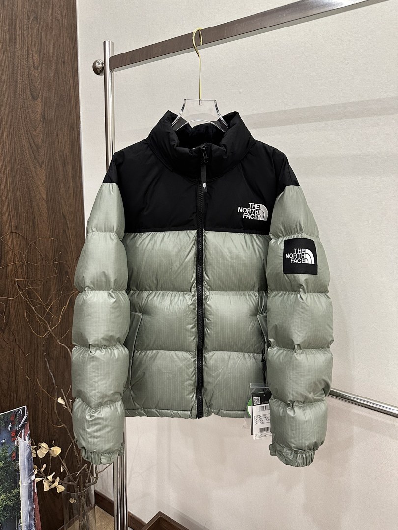 Chanel The North Face White Label Novelty Nuptse Down Jacket (Asia Sizing) - Image 23