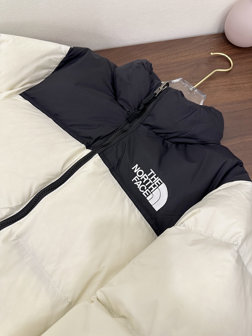 Chanel The North Face 1996 Retro Nuptse 700 Fill Packable Jacket - Image 95