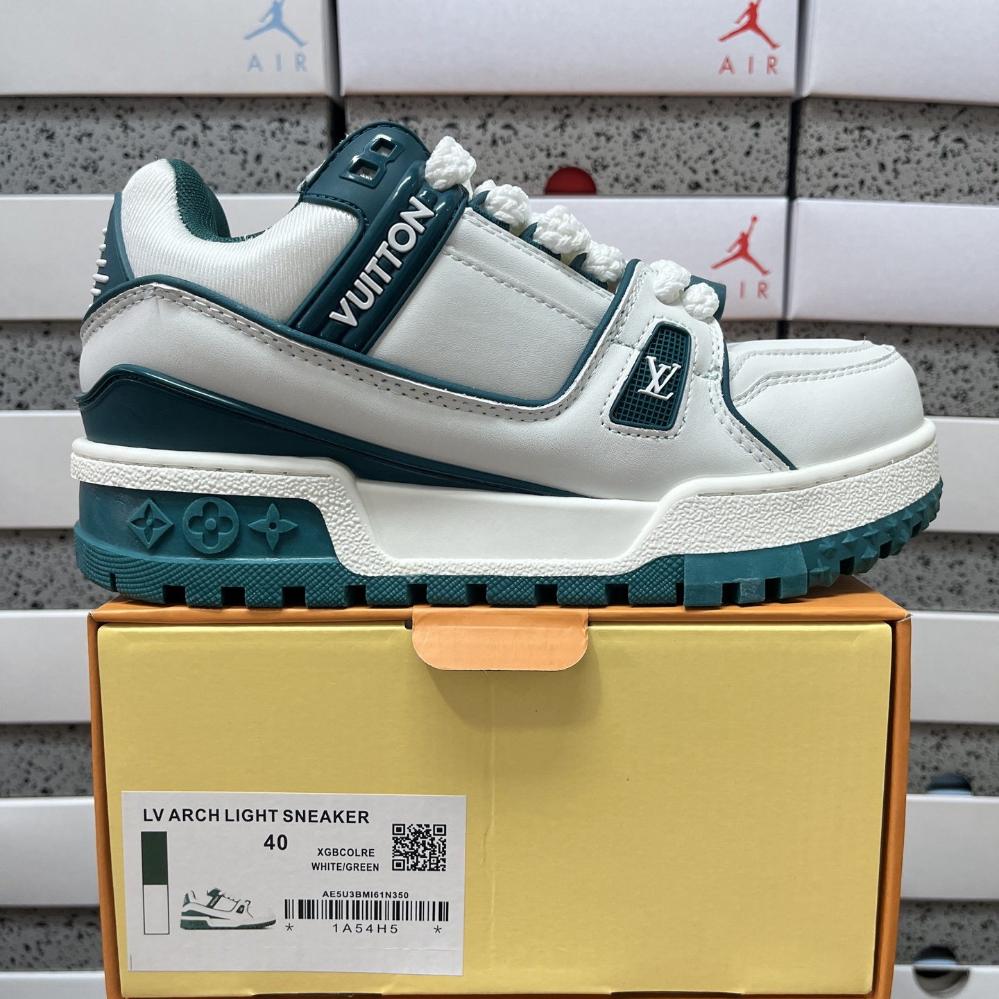 Louis Vuitton Trainer Maxi (White) - Image 10