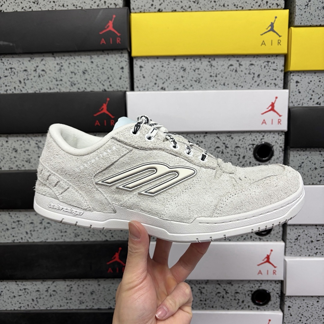 Balenciaga Hamptons Sneakers 18 Gen - Image 12