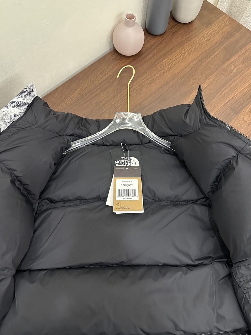 Chanel The North Face 1996 Retro Nuptse 700 Fill Packable Jacket - Image 64