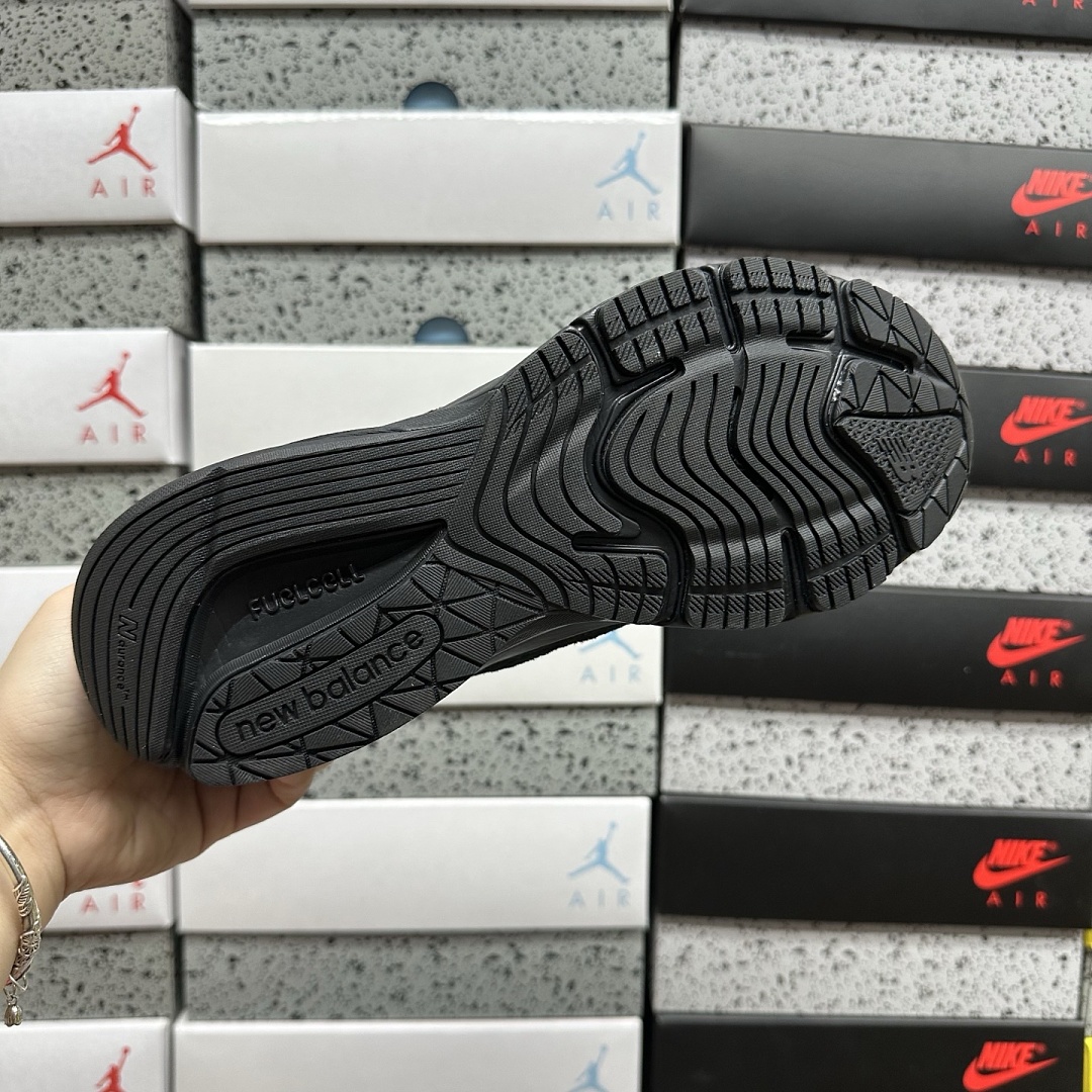 New Balance 990V6 (Triple Black) - Image 9