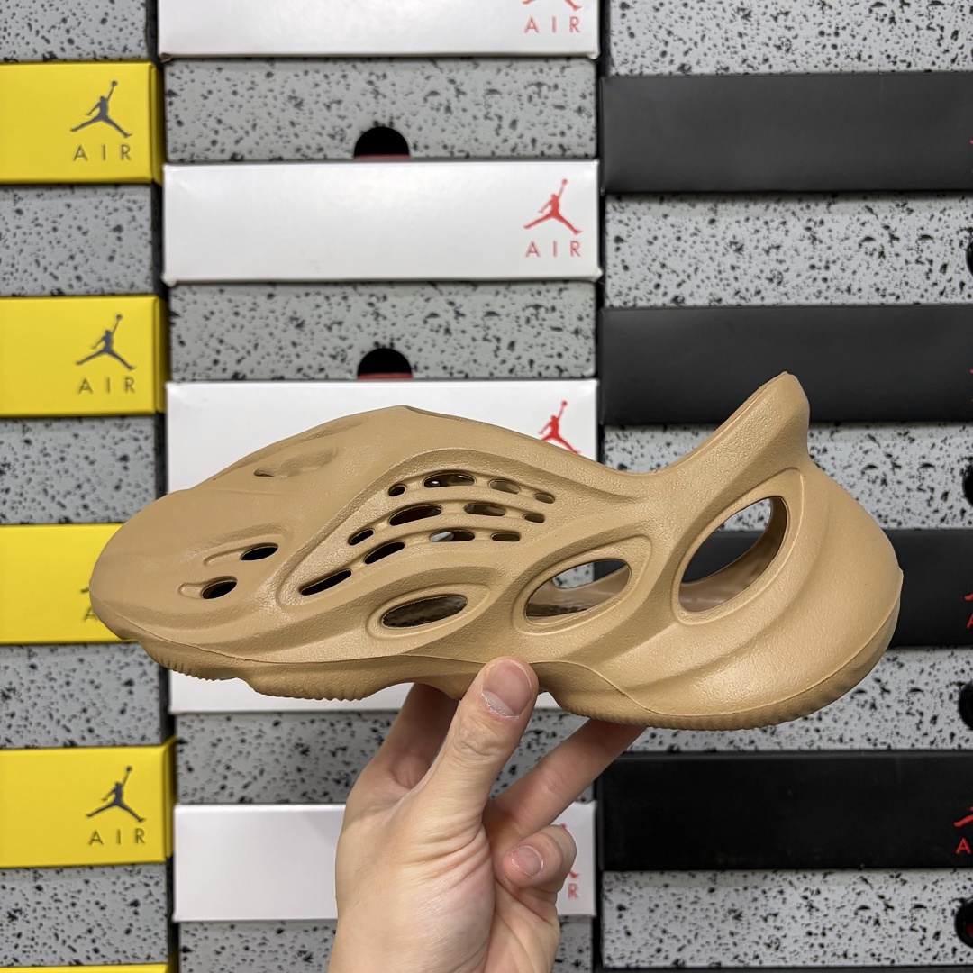 Adidas Yeezy Foam RNNR Ochre Clogs - Image 10