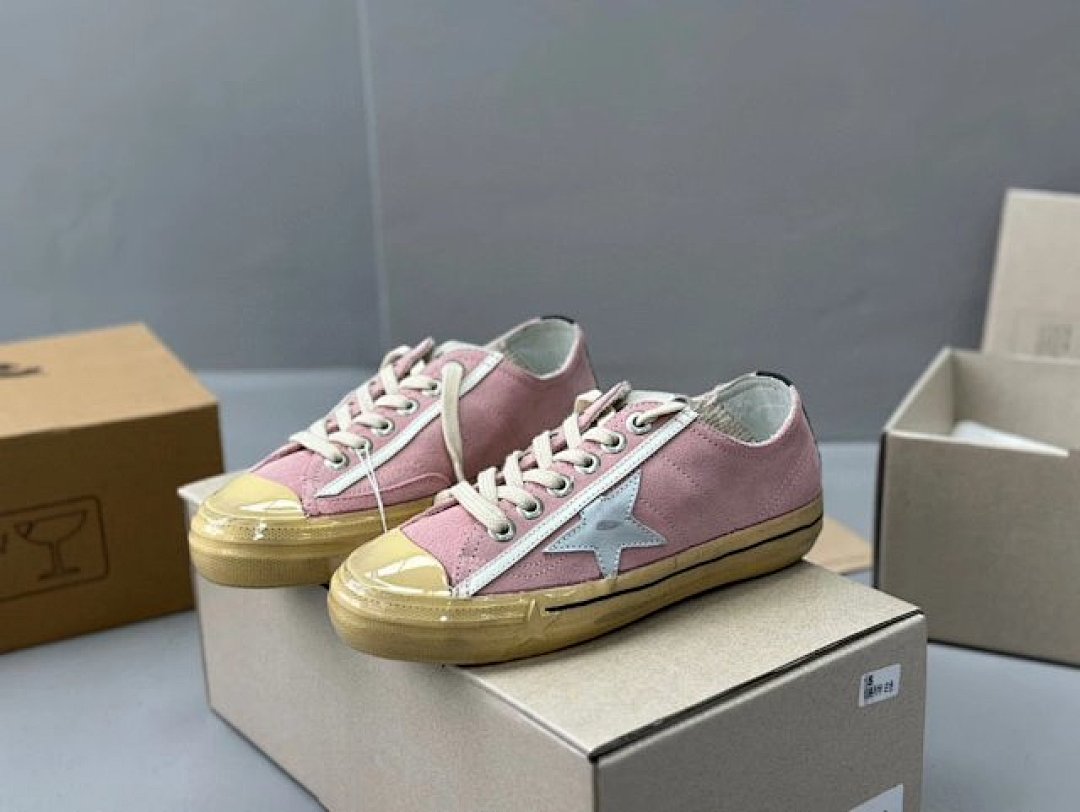 Golden Goose Deluxe Brand - Image 4