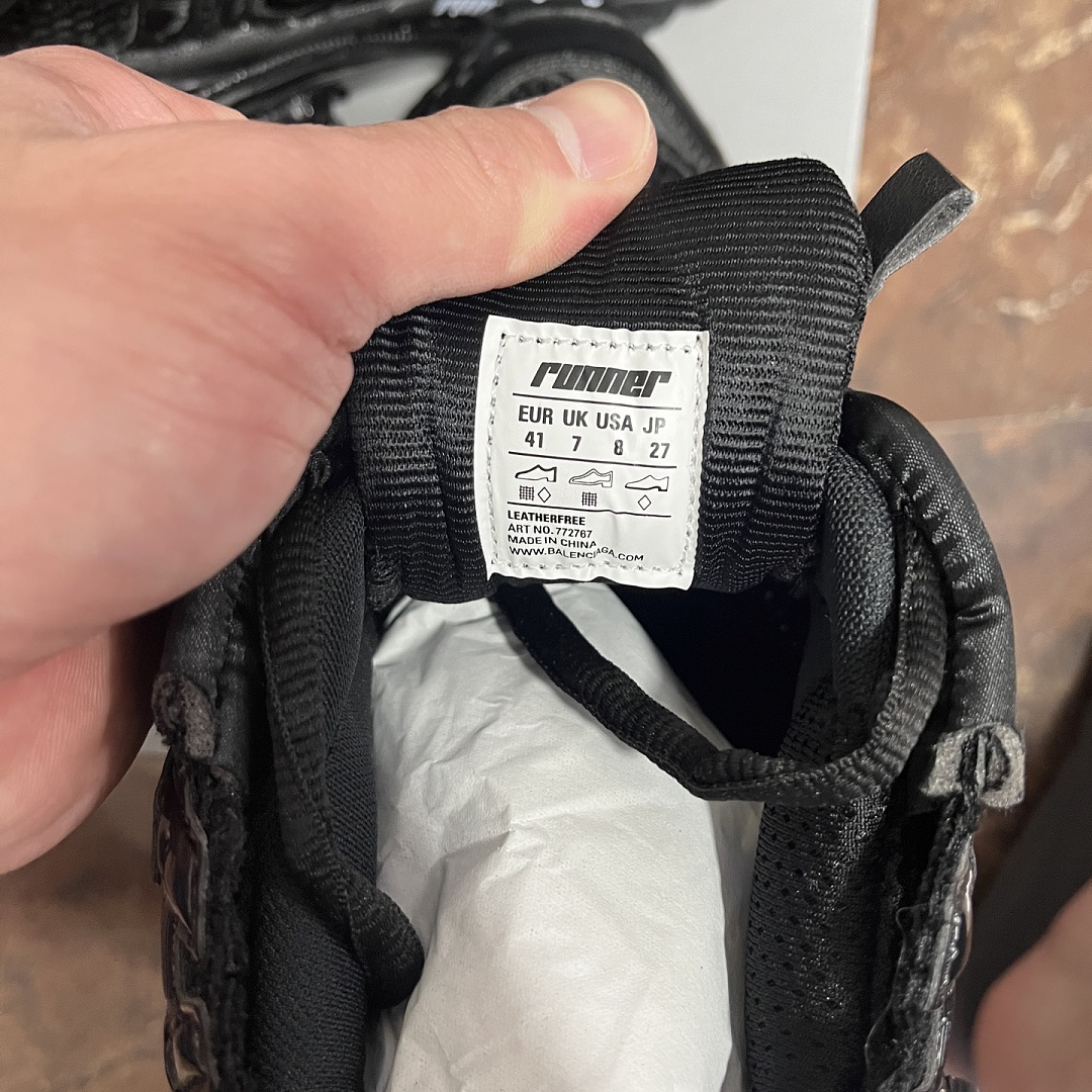 Balenciaga BLCG Runner 7.5 - Image 3