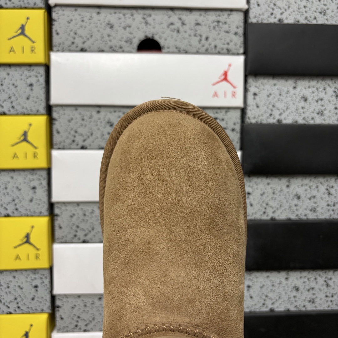UGG Classic 3352 Buckle Mid -6422 - Image 3
