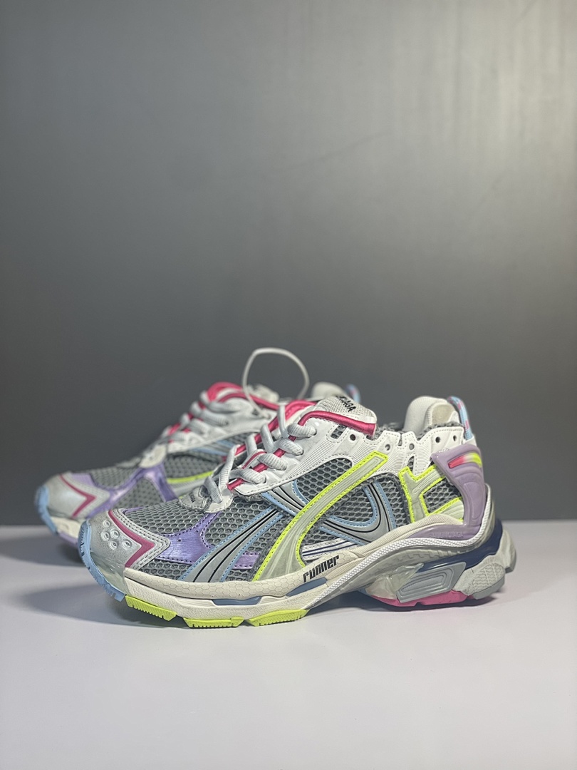 Balenciaga Runner 7.5 - Image 12