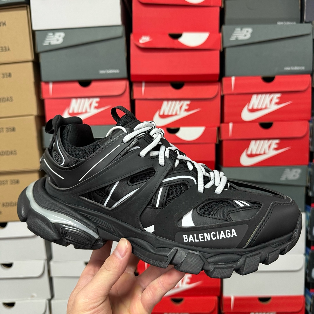 Balenciaga Track Black White LED - Image 2