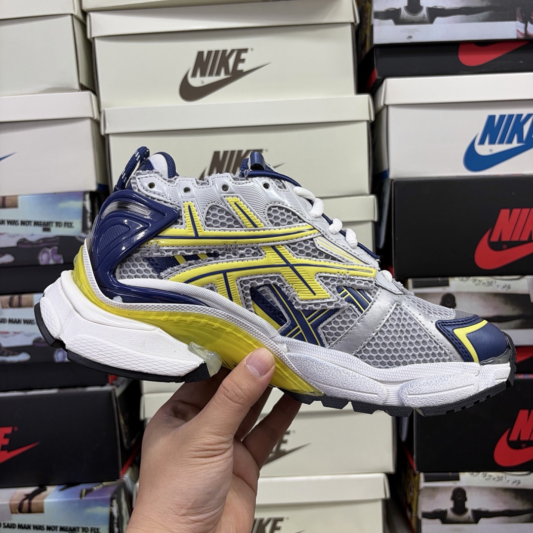 Balenciaga BLCG Runner7.0 - Image 33