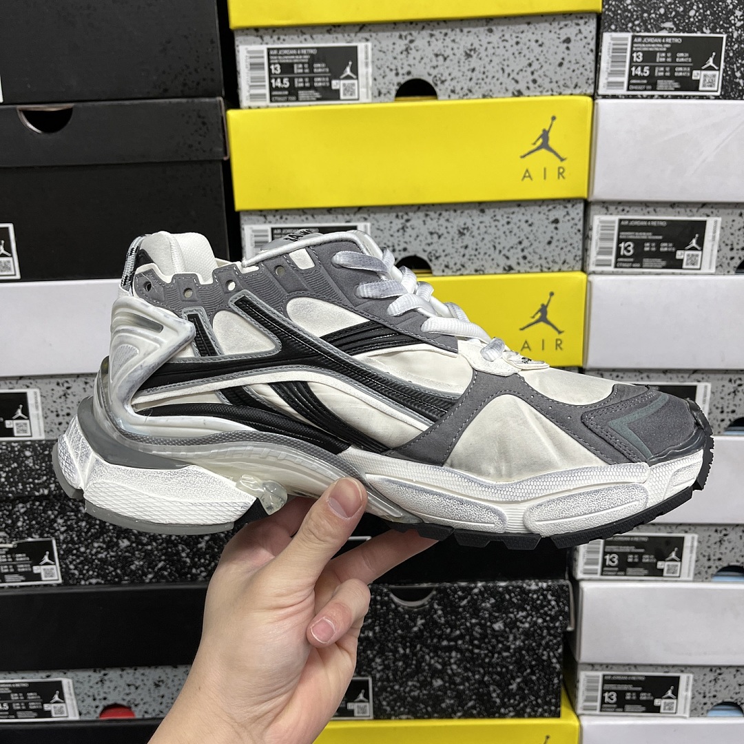 Balenciaga BLCG Runner 7.5 - Image 6