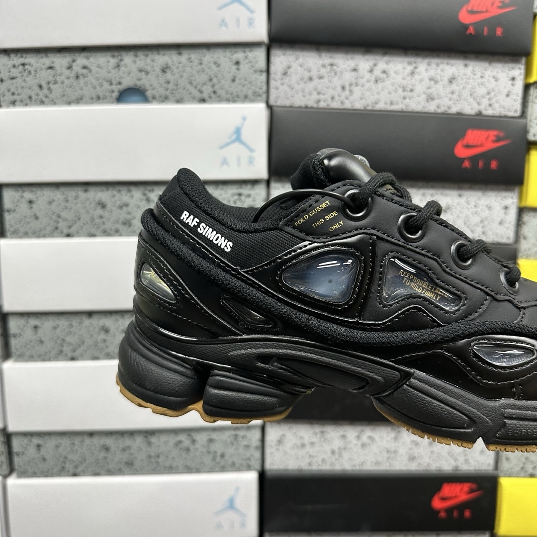 On Running Ozweego Bunny Raf Simons Core (Black) - Image 4