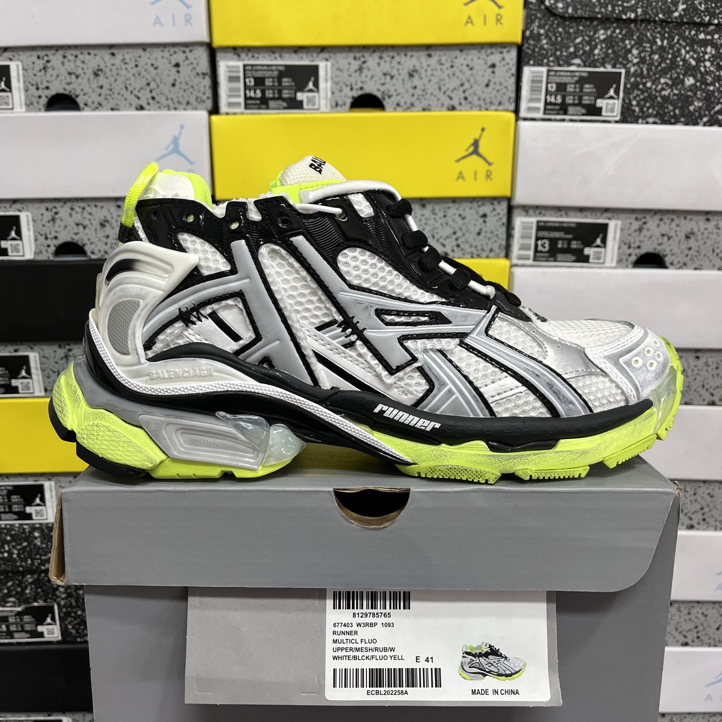 Balenciaga BLCG Runner 7.0 - Image 11