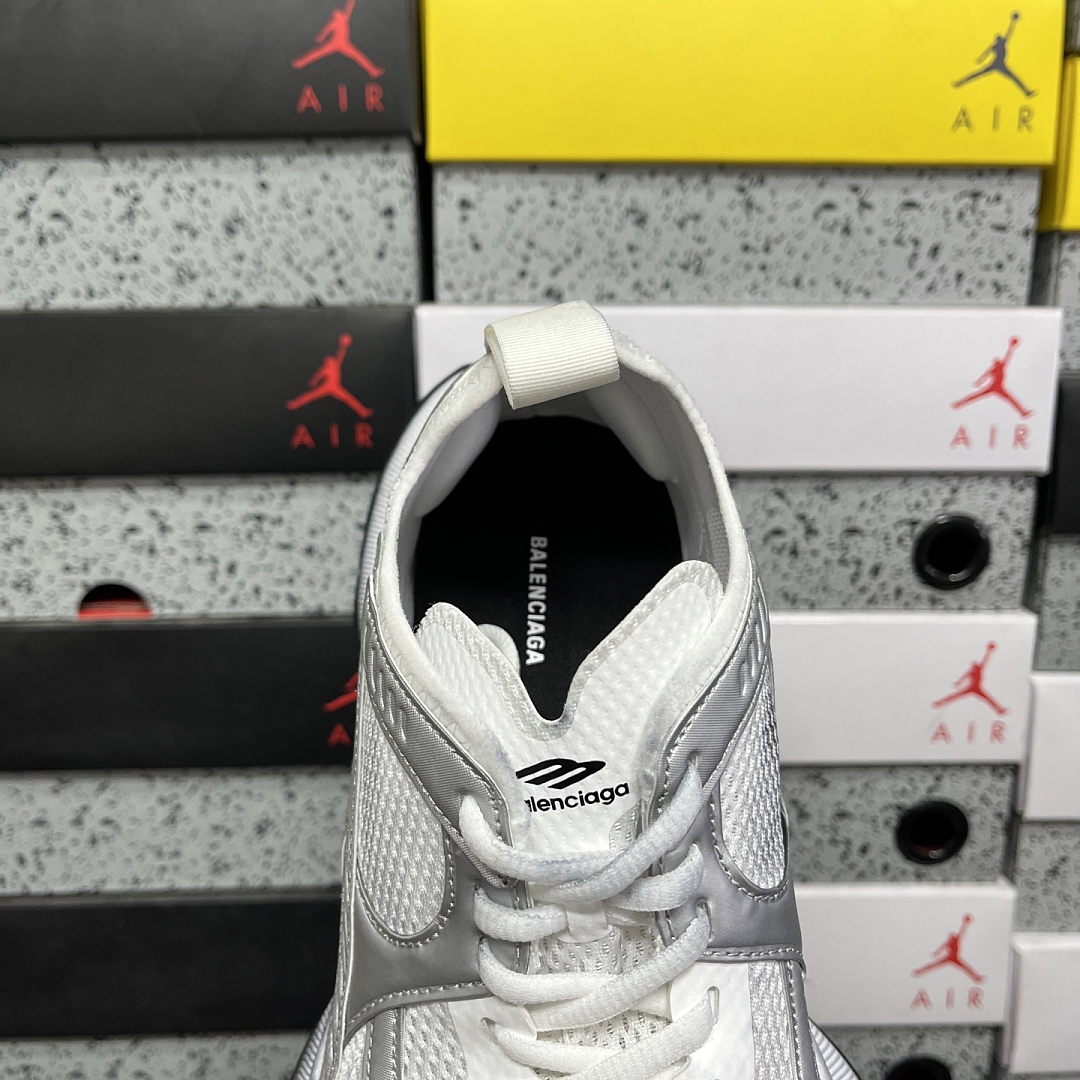 Balenciaga Circuit - Image 11