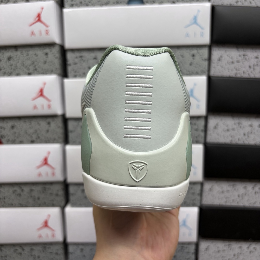 Nike Kobe 9 EM Low Protro Light Silver Steam - Image 4