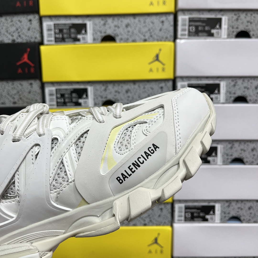 Balenciaga BLCG Track 3.0 - Image 3