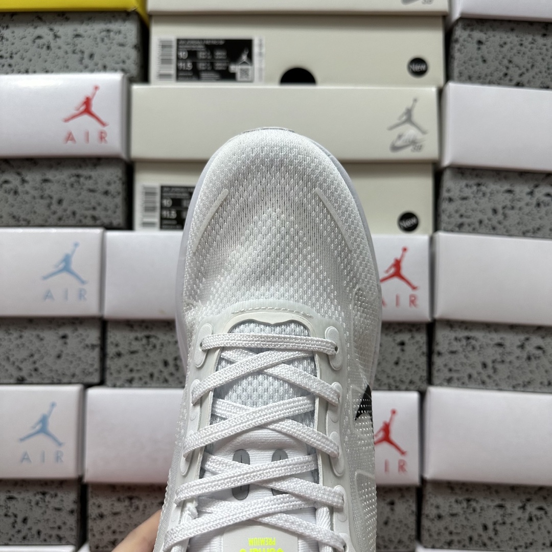 Nike Vomero Premium HQ2050-300 - Image 5