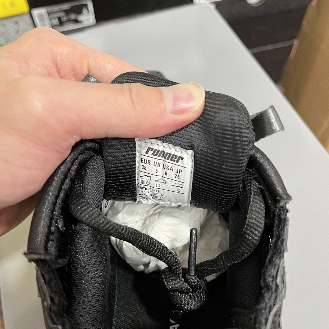 Balenciaga BLCG Runner 7 Gen - Image 10