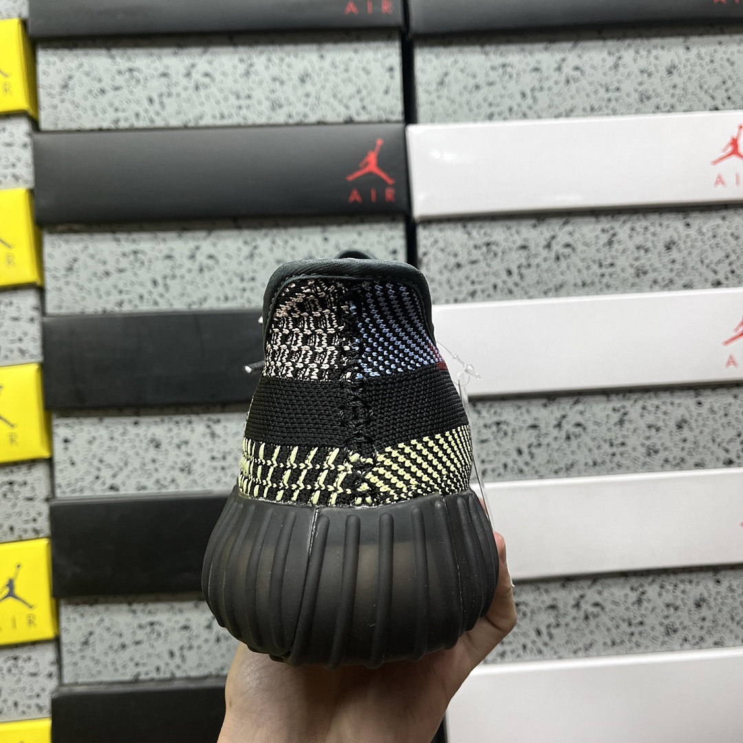 Adidas Yeezy Boost 350 V2 - Image 6