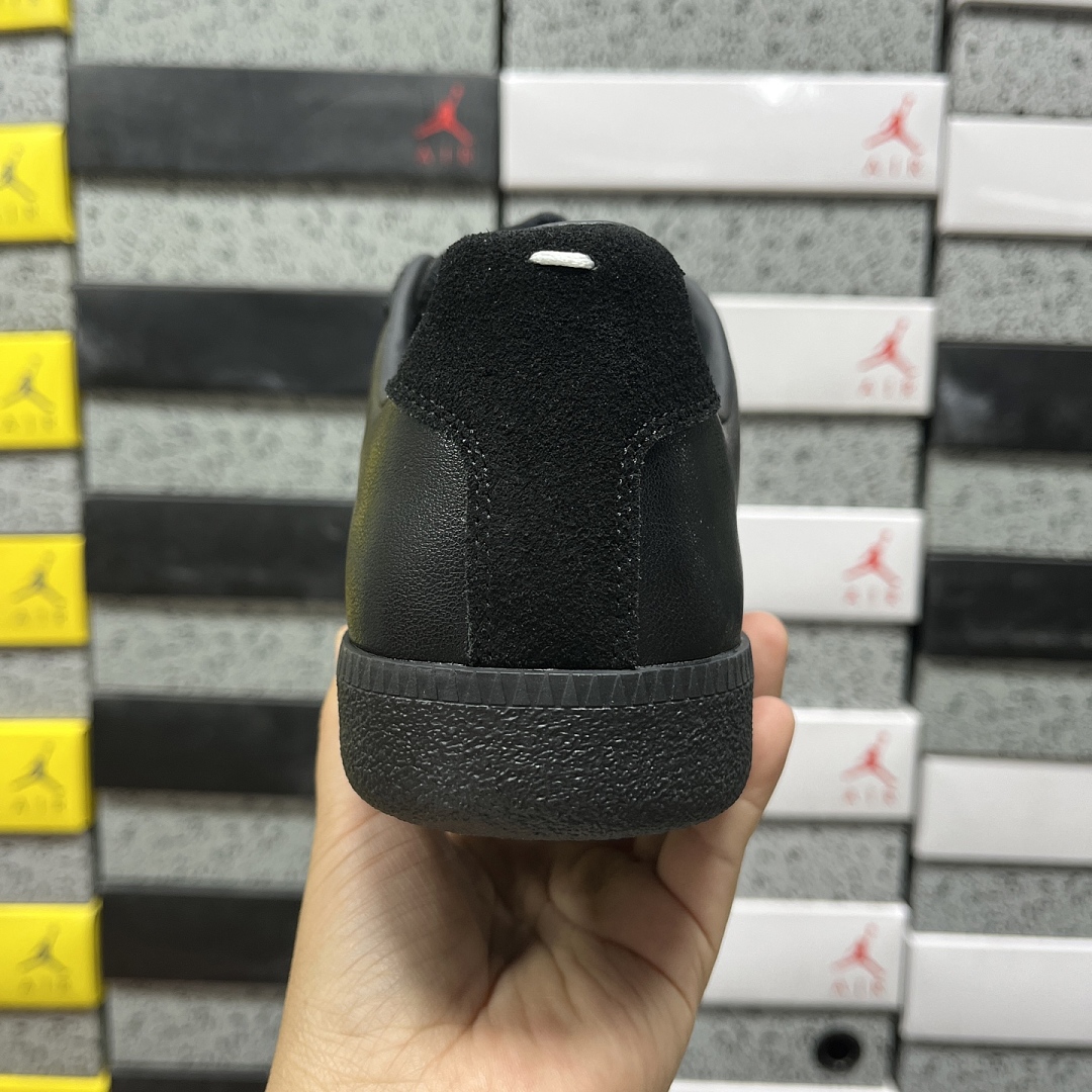 On Running Maison Margiela Replica Triple Black P1897 - Image 3