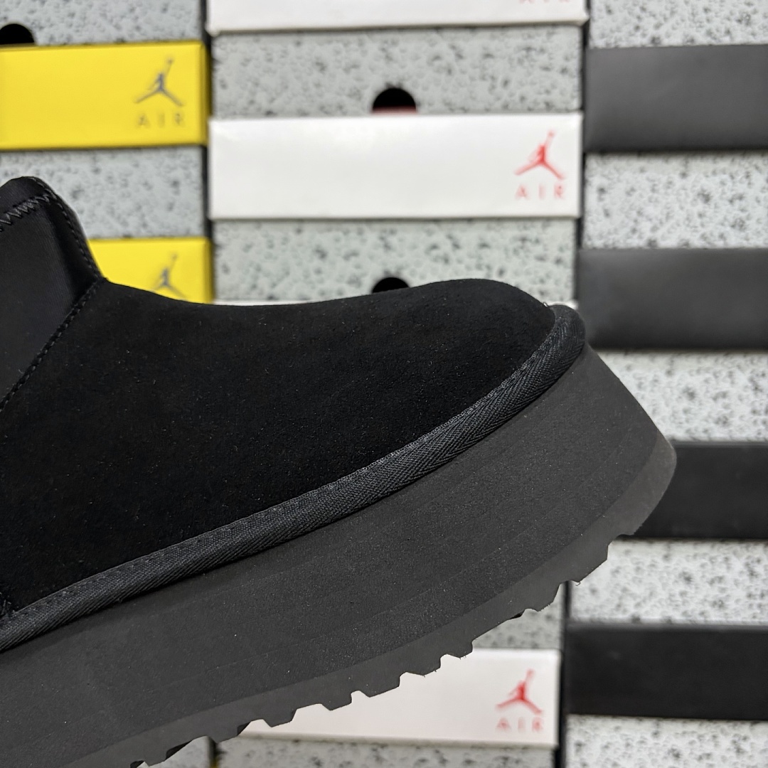 UGG Classic Mini Dipper Boot Black -817 - Image 4