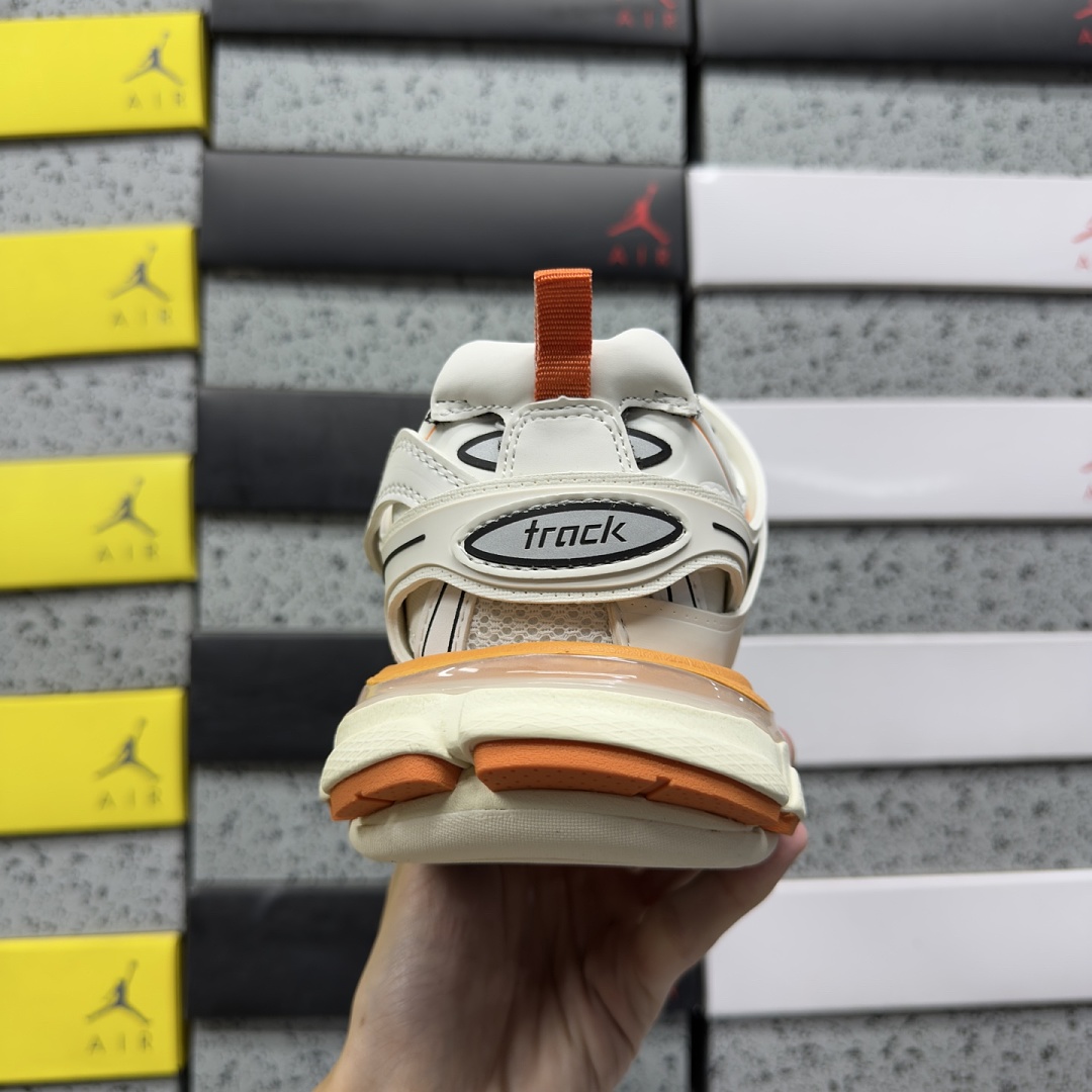 Balenciaga BLCG Track 9059 (White Orange) - Image 6