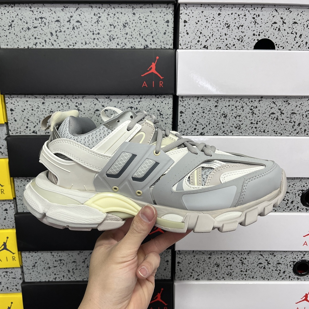 Balenciaga Track - Image 5