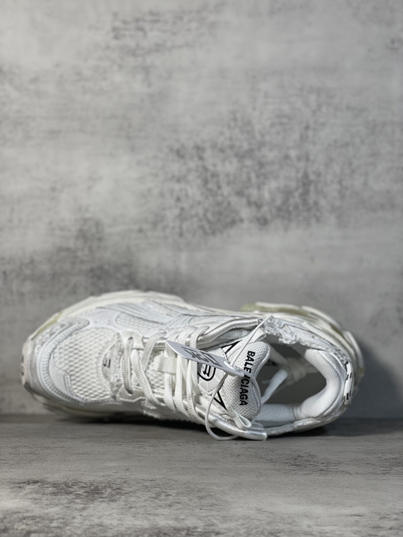 Balenciaga Runner 7.5 - Image 33