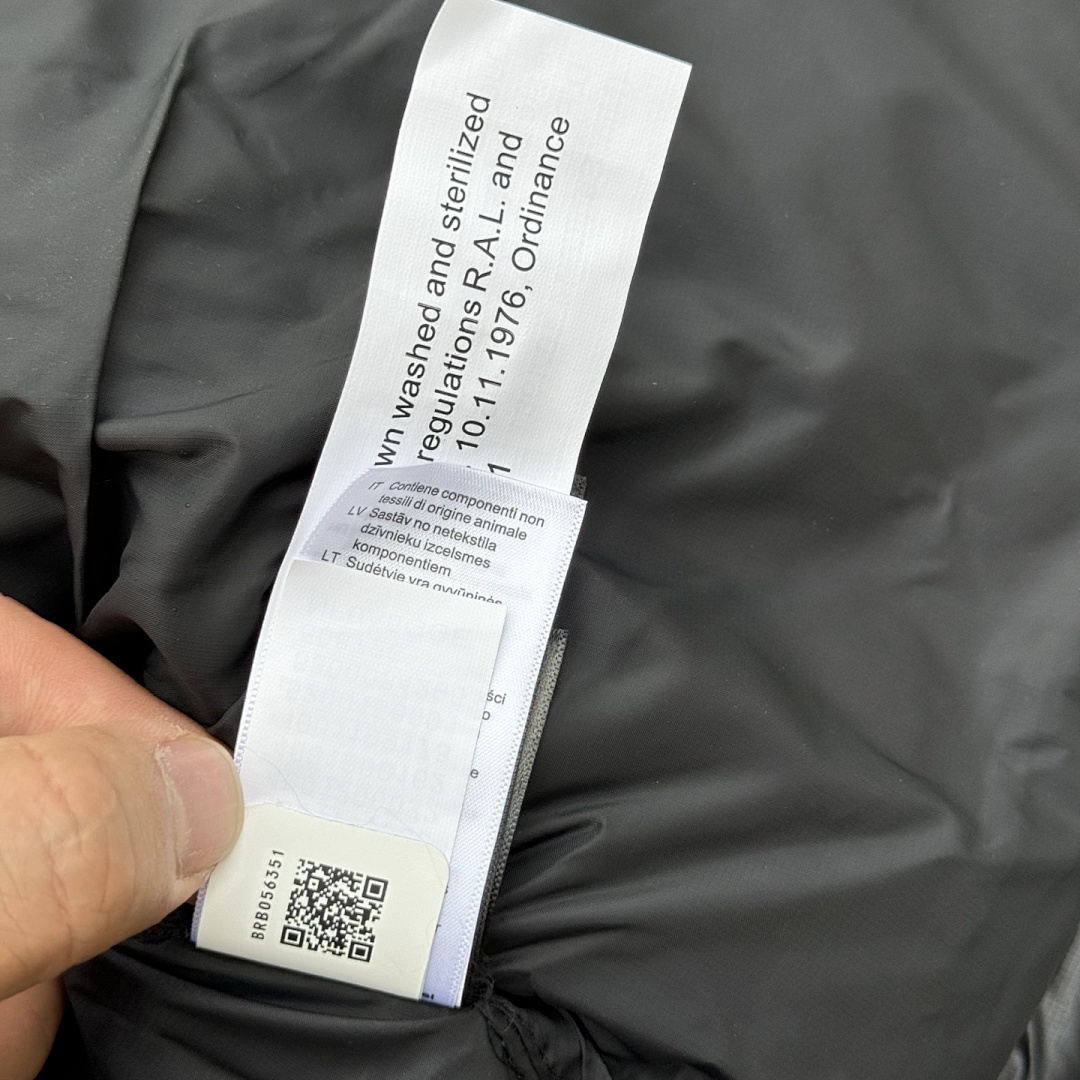 The North Face TNF Women's Nuptse Short Jacket - Image 54