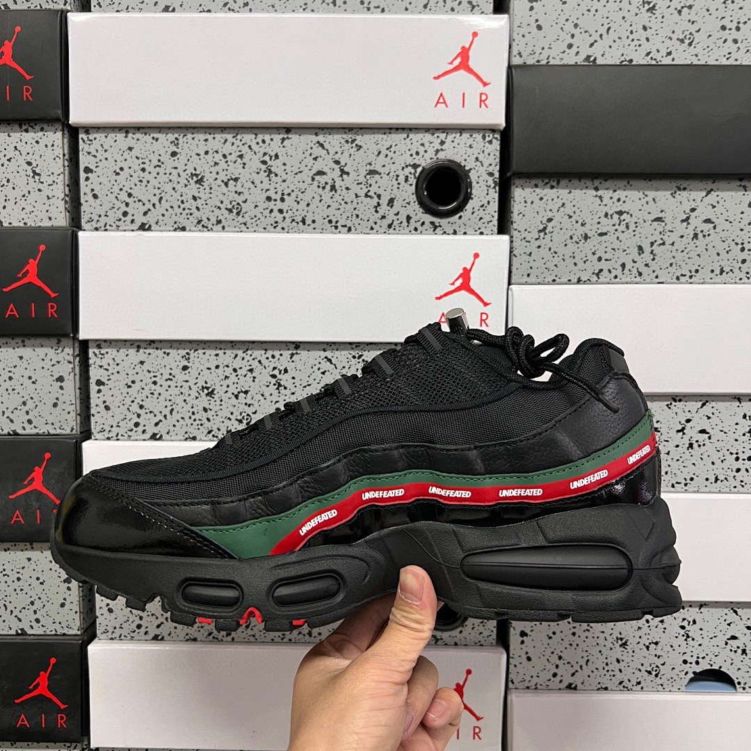 Nike Air Max 95 SP Undefeated (Black) - Image 4
