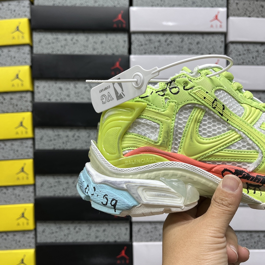 Balenciaga BLCG Runner - Image 25